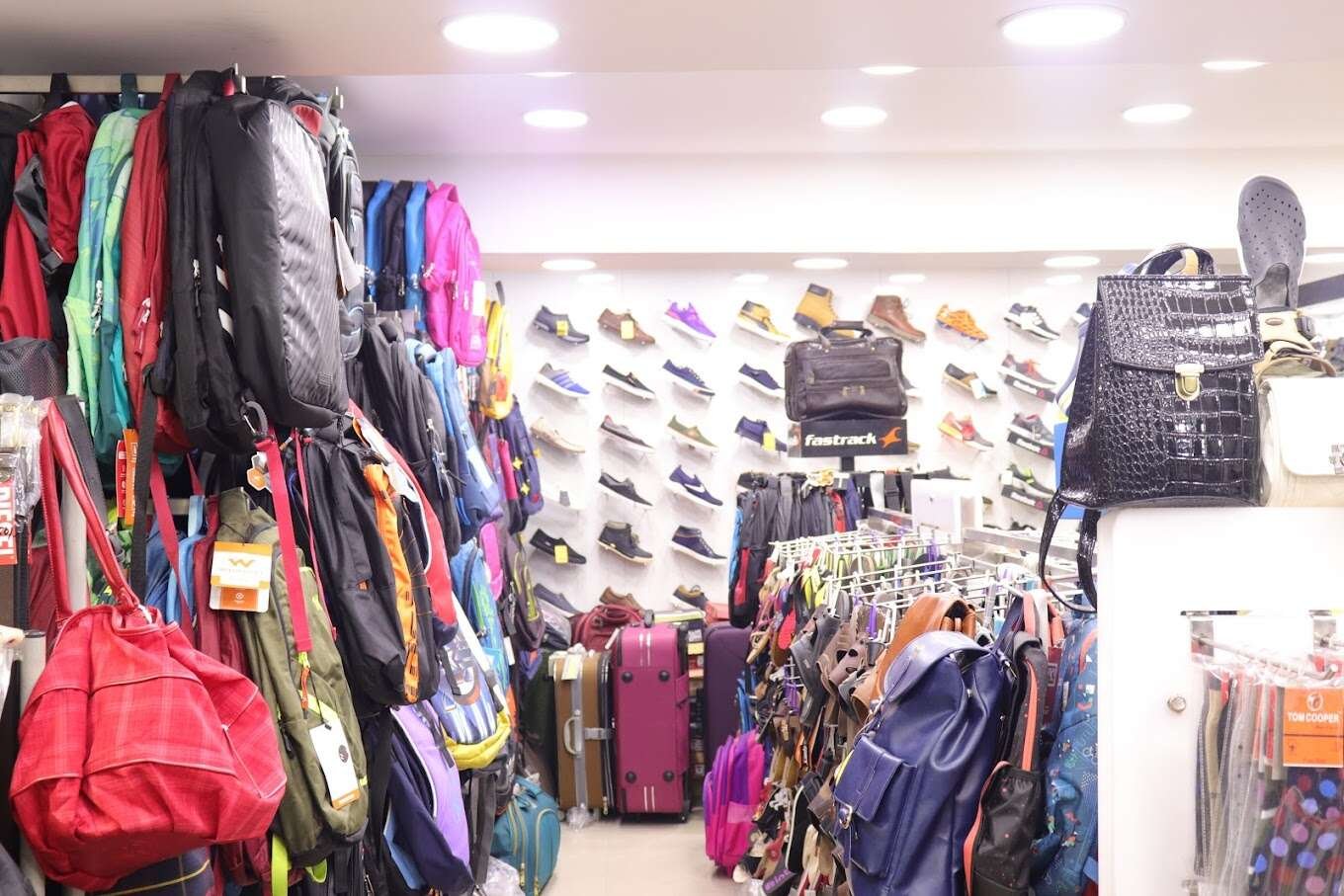 THE CHENNAI SHOES & BAGS
